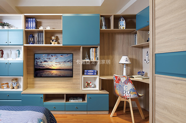 兒童書桌怎么定制？兒童書桌定制注意事項有哪些？